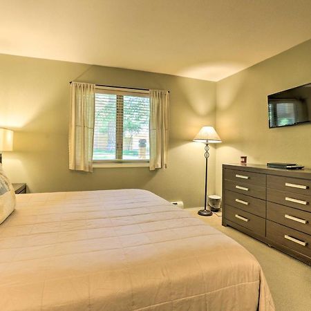 Corner-Unit Condo With Grill Walk To Lake Tahoe! Incline Village Esterno foto