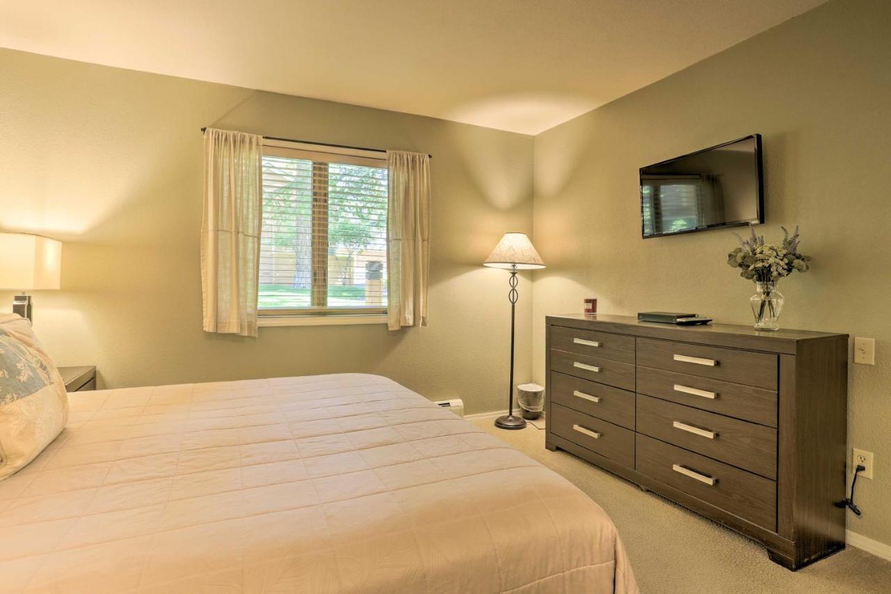 Corner-Unit Condo With Grill Walk To Lake Tahoe! Incline Village Esterno foto
